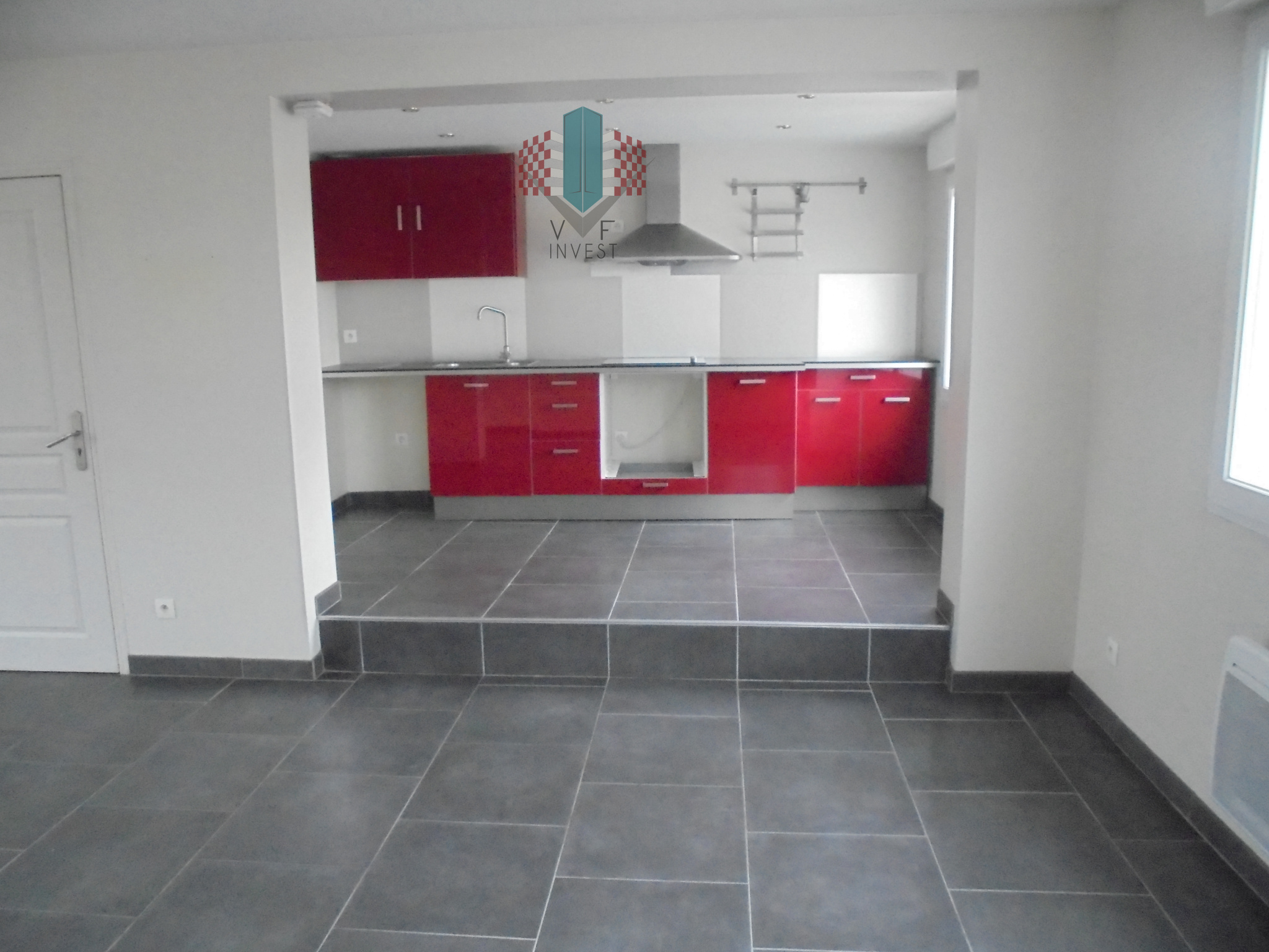 Investisseur; IMMEUBLE 2 locaux commerciaux et 1 maison ; te